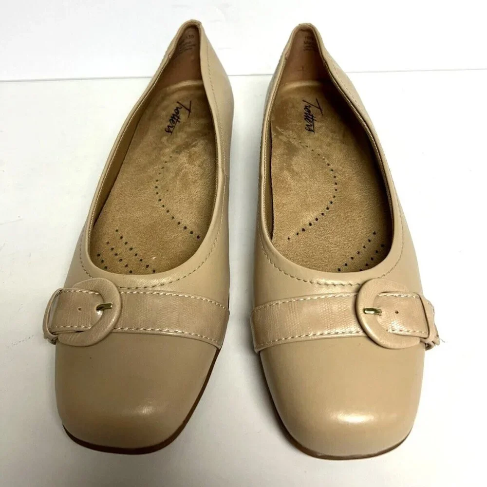 Trotters Womens Sylvia Flat Size 10 M